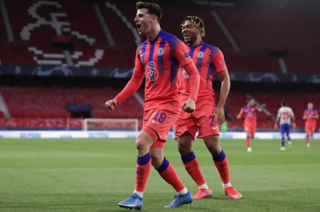 爱游戏APP-克里夫兰骑士外线爆发备战英超清晨马赛单刀错失，波尔图集结日造点机会看傻球迷